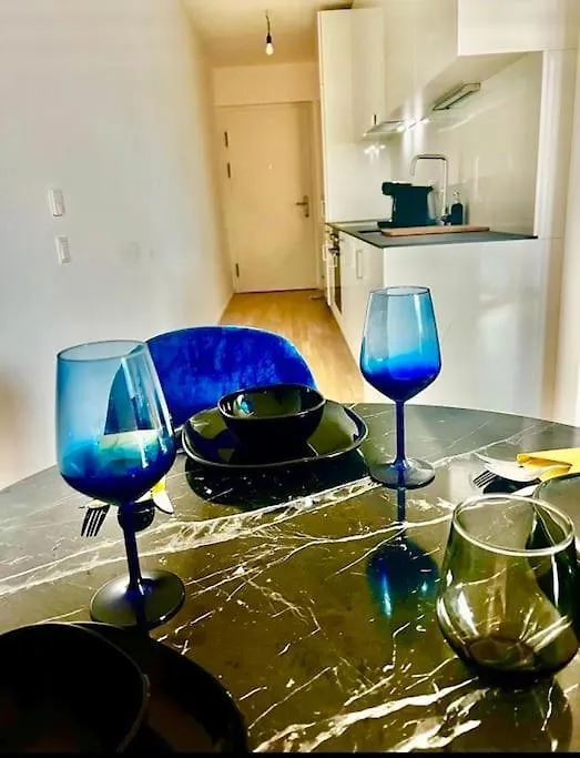 Sunshine'S View In Vienna Apartment 0*,