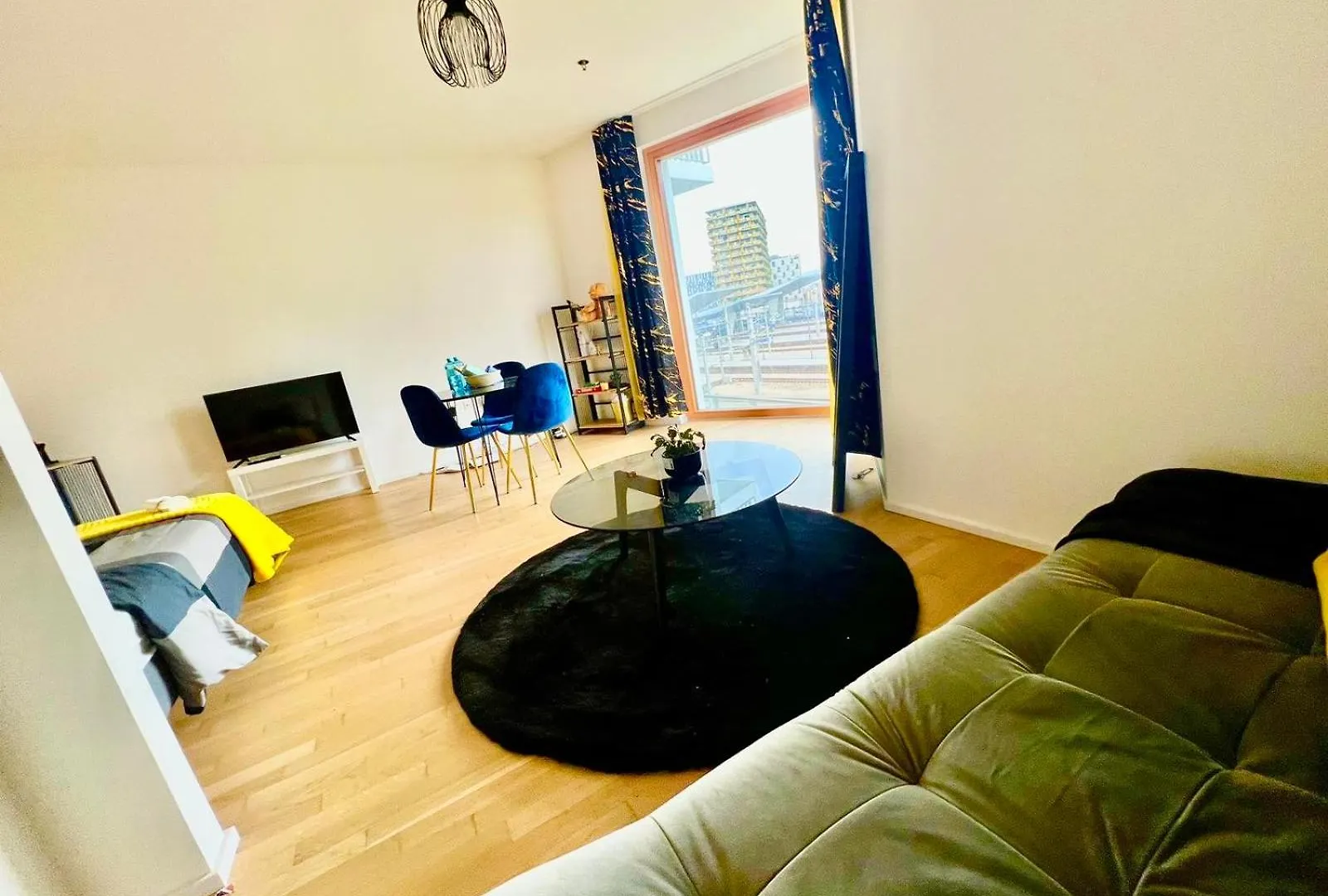 Sunshine'S View In Vienna Apartment