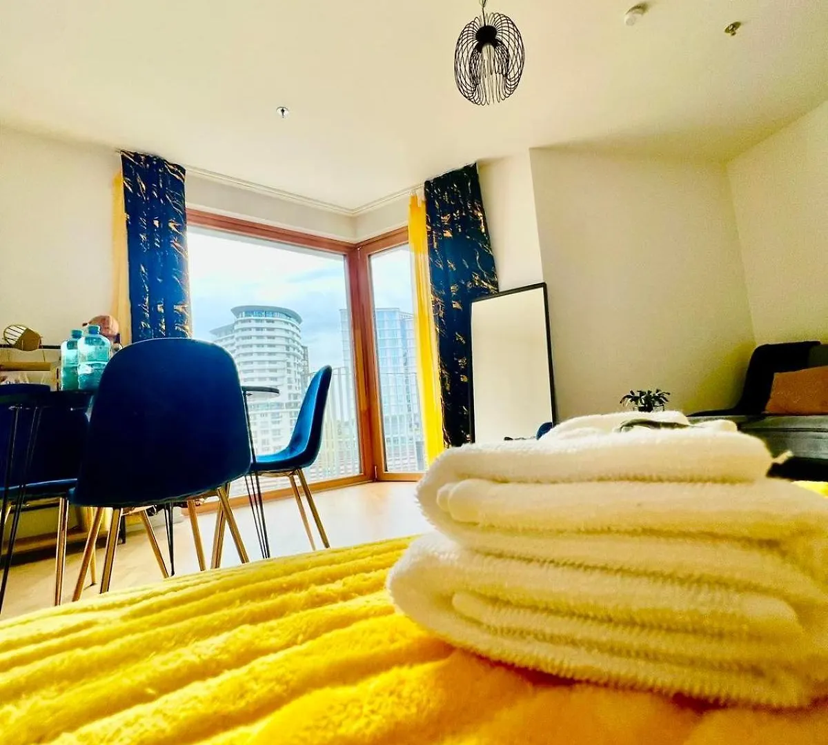Sunshine'S View In Vienna Apartment
